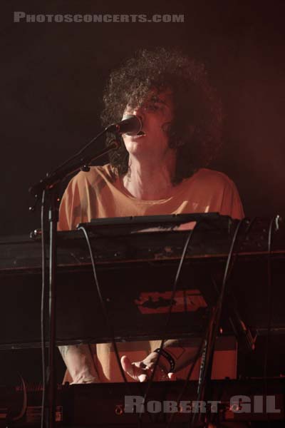 YOUTH LAGOON - 2013-11-02 - PARIS - Grande Halle de La Villette - 